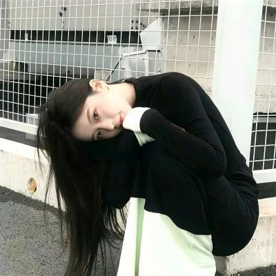 九尾藏不住